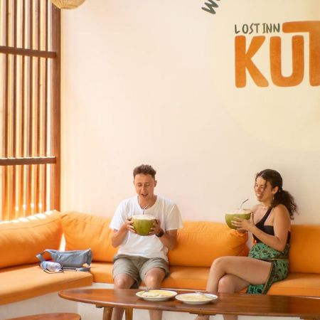 Lost Inn Kuta Capsule Hostel Buitenkant foto
